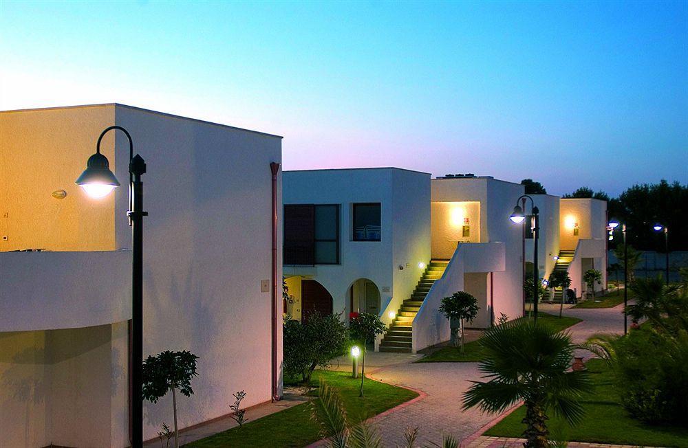 Blu Salento Village Сант'Ізідоро Екстер'єр фото