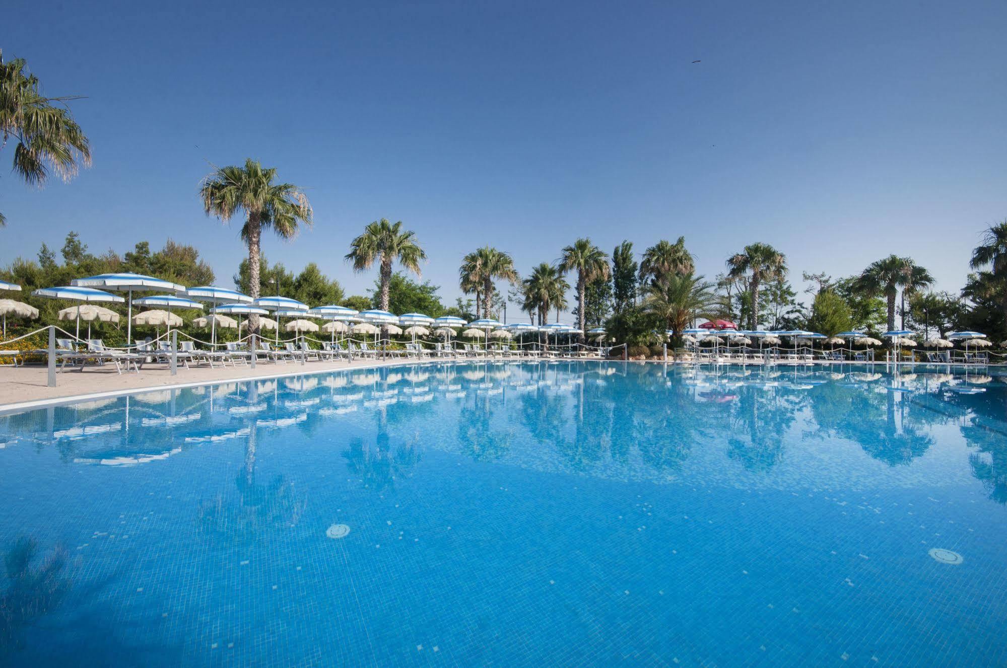Blu Salento Village Сант'Ізідоро Екстер'єр фото
